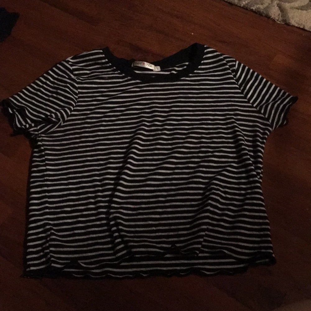 crop top, black and white strips